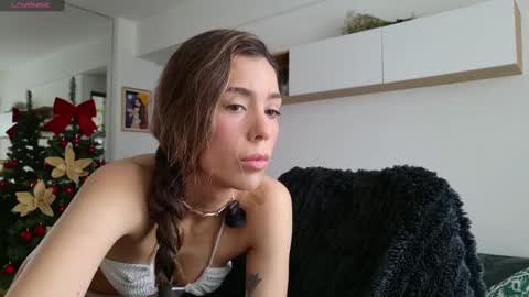 Snapshot of clairevarhol chatting on 11.16.25 clairevarhol online show from 11.16.25