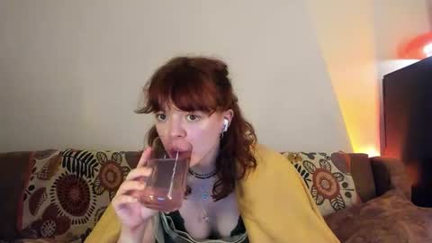 Snapshot of clancyosbourne chatting on 01.29.25 Clancy online show from 01.29.25