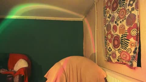 Snapshot of clancyosbourne chatting on 02.11.25 Clancy online show from 02.11.25