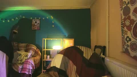 Snapshot of clancyosbourne chatting on 02.20.25 Clancy online show from 02.20.25