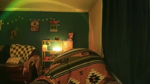 Snapshot of clancyosbourne chatting on 09.29.25 Clancy online show from 09.29.25