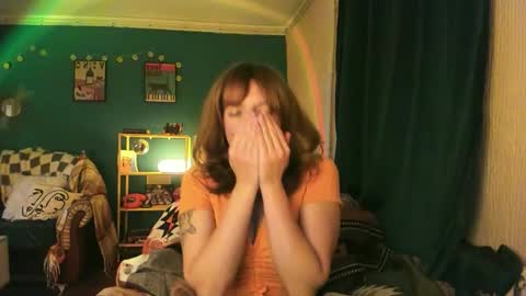 Snapshot of clancyosbourne chatting on 10.15.25 Clancy online show from 10.15.25