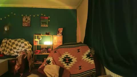 Snapshot of clancyosbourne chatting on 10.30.25 Clancy online show from 10.30.25