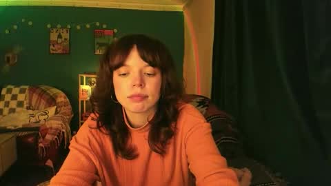 Snapshot of clancyosbourne chatting on 11.27.25 Clancy online show from 11.27.25