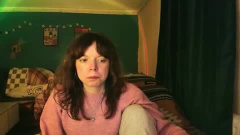 Snapshot of clancyosbourne chatting on 11.28.25 Clancy online show from 11.28.25