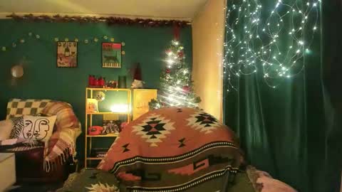 Snapshot of clancyosbourne chatting on 12.03.25 Clancy online show from 12.03.25