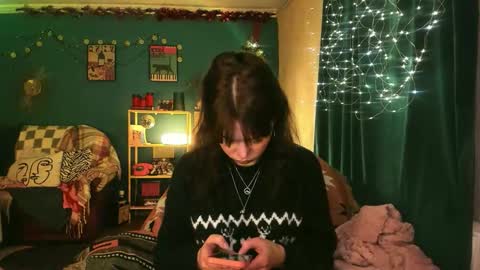 Snapshot of clancyosbourne chatting on 01.11.26 Clancy online show from 01.11.26