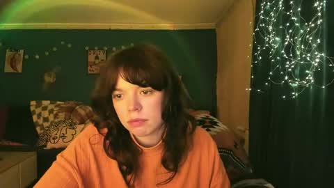 Snapshot of clancyosbourne chatting on 04.21.26 Clancy online show from 04.21.26