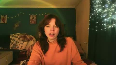 Snapshot of clancyosbourne chatting on 04.30.26 Clancy online show from 04.30.26