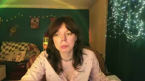 Snapshot of clancyosbourne chatting on 05.11.26 Clancy online show from 05.11.26