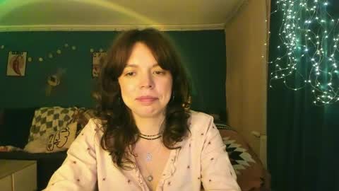 Snapshot of clancyosbourne chatting on 05.26.26 Clancy online show from 05.26.26