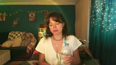 Snapshot of clancyosbourne chatting on 05.31.26 Clancy online show from 05.31.26