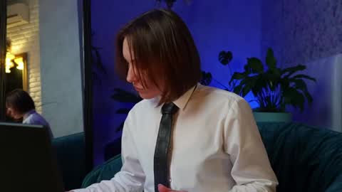 Snapshot of clara_bendover chatting on 04.11.26 Clara online show from 04.11.26
