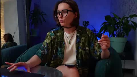 Snapshot of clara_bendover chatting on 06.21.26 Clara online show from 06.21.26