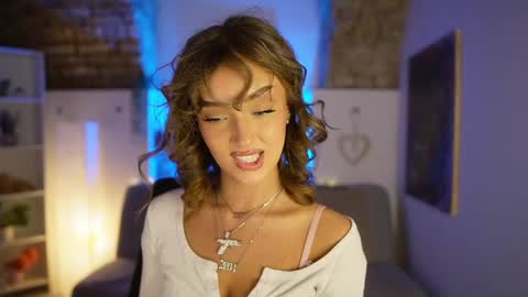 Clara smile online show from 02.13.25