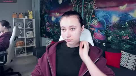 Snapshot of clarabenson chatting on 09.14.25 clarabenson online show from 09.14.25