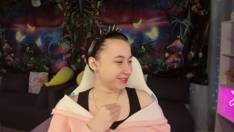 Snapshot of clarabenson chatting on 04.07.26 clarabenson online show from 04.07.26