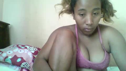 Clarah0123 online show from 10.11.25