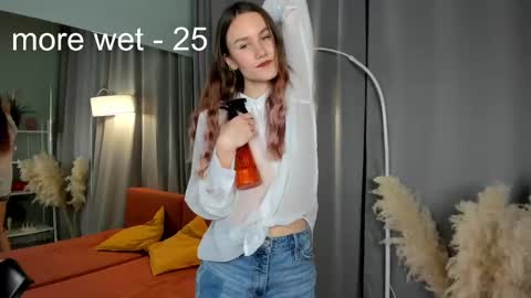 Claire online show from 03.07.25