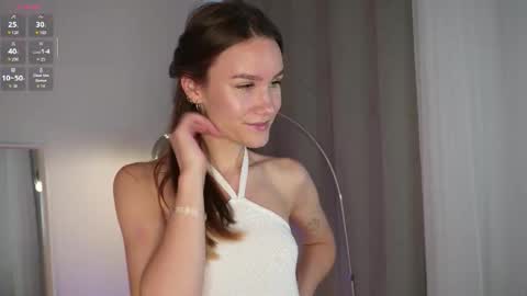 Claire online show from 10.08.25