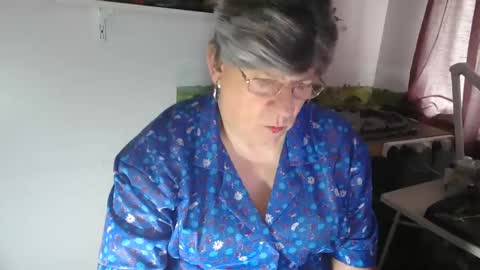 clare nylons online show from 04.15.26