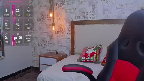 Snapshot of clarise_hall chatting on 12.13.24 C L A R I S E online show from 12.13.24