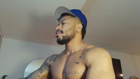 Snapshot of clark_strong chatting on 01.18.26 clark_strong online show from 01.18.26