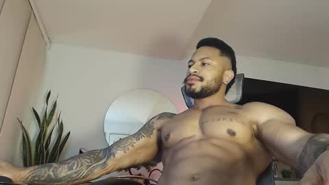 Snapshot of clark_strong chatting on 02.04.26 clark_strong online show from 02.04.26