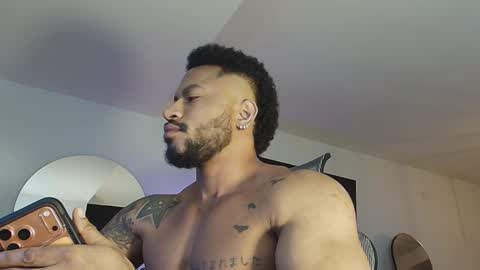 Snapshot of clark_strong chatting on 02.22.26 clark_strong online show from 02.22.26