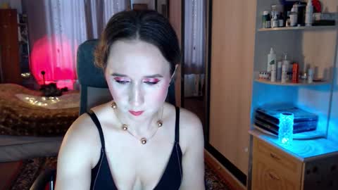 classyinna online show from 12.15.25