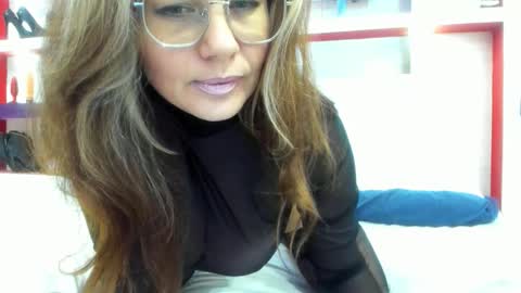 Snapshot of classylady666 chatting on 12.18.25 Valery online show from 12.18.25