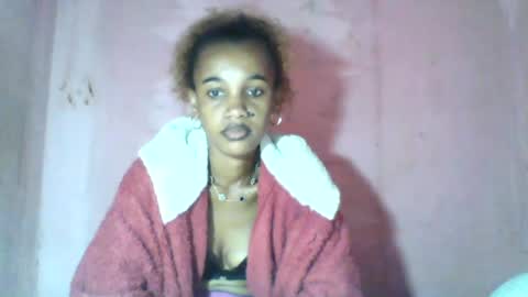 Snapshot of claudiannah chatting on 06.12.26 claudianne online show from 06.12.26