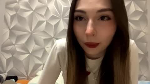 Snapshot of clementinemarak chatting on 01.12.26 Alisa online show from 01.12.26