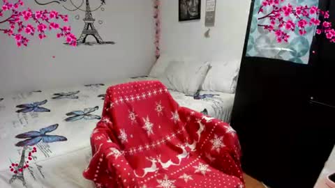 Snapshot of cleo_christmas chatting on 07.13.26 cleo_christmas online show from 07.13.26