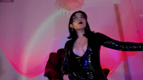   online show from 03.01.25