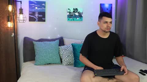 Girl Juliana and Federico online show from 10.28.25