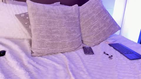 . Cleo Jhonson . online show from 03.04.25