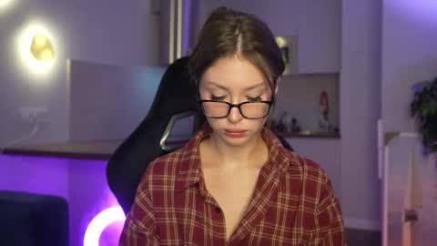 Snapshot of cleose chatting on 01.15.26 Cleo online show from 01.15.26