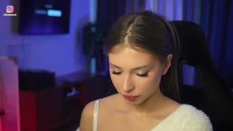 Snapshot of cleose chatting on 03.20.26 Cleo online show from 03.20.26