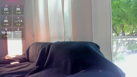 Snapshot of cleowhite_ chatting on 10.30.25 cleowhite_ online show from 10.30.25