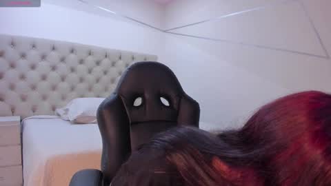 Snapshot of cleowhite_ chatting on 10.31.25 cleowhite_ online show from 10.31.25