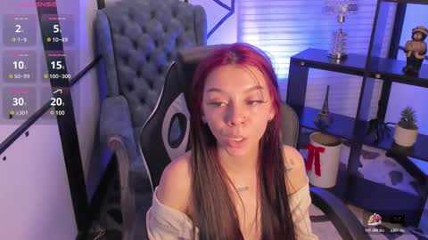 Snapshot of cleowhite_ chatting on 11.17.25 cleowhite_ online show from 11.17.25