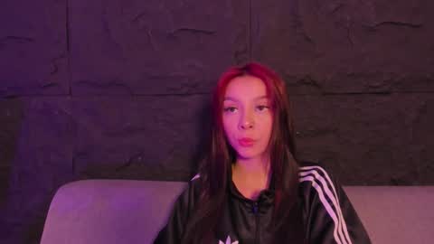 Snapshot of cleowhite_ chatting on 11.21.25 cleowhite_ online show from 11.21.25