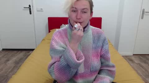 Syl  online show from 02.17.25