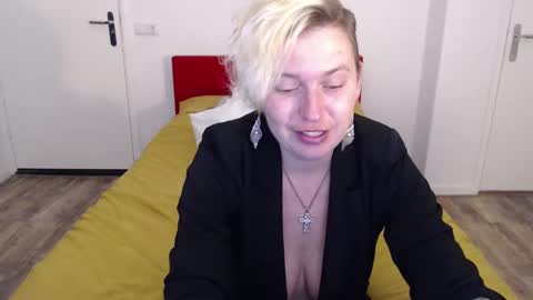 Syl  online show from 02.21.25