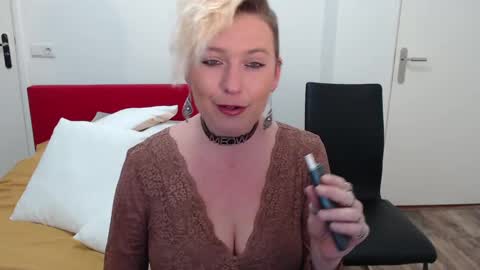 Syl  online show from 02.27.25