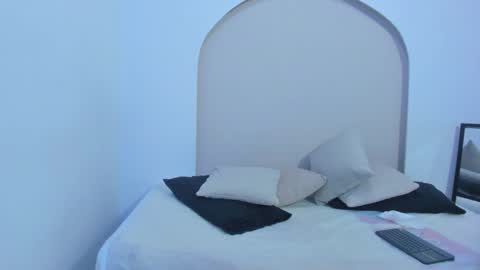 Cloe  online show from 12.08.24