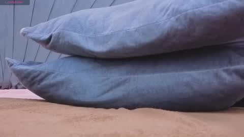 Cloe online show from 04.21.26