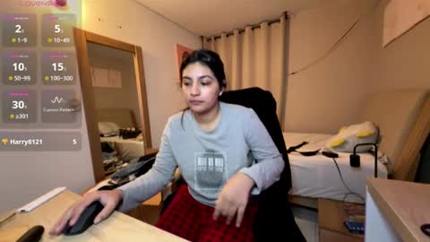 Snapshot of cloe_small08 chatting on 02.25.26 cloe small online show from 02.25.26