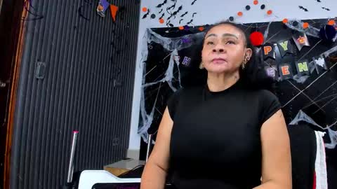 CLOE online show from 11.04.25